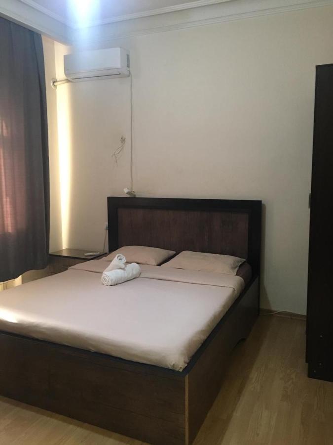 Classy And Cozy Hostel 耶烈万 外观 照片