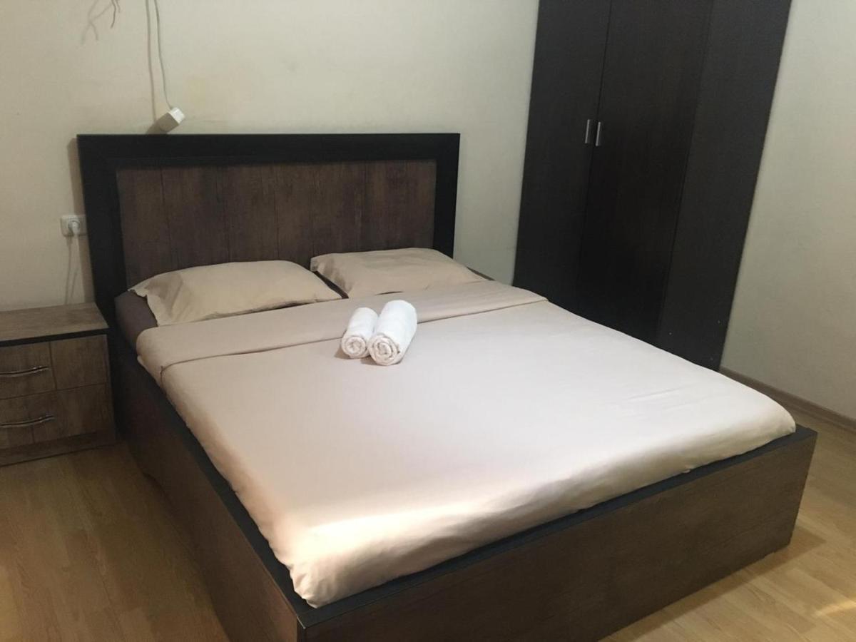 Classy And Cozy Hostel 耶烈万 外观 照片